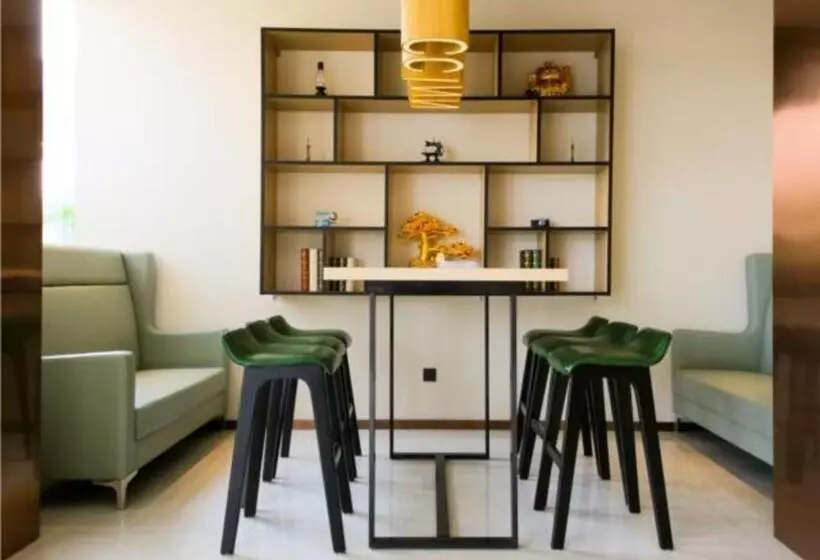 ホテル City Comfort Inn Yichang Yiling Bus Station Wanda Plaza