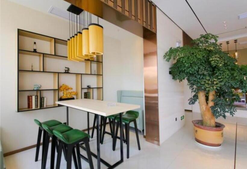 בית מלון כפרי City Comfort Inn Yichang Yiling Bus Station Wanda Plaza