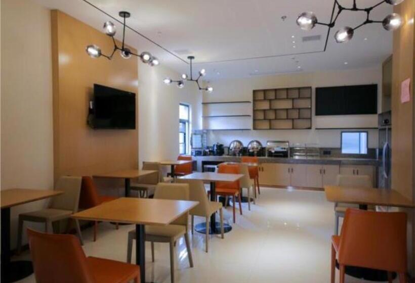 בית מלון כפרי City Comfort Inn Yichang Yiling Bus Station Wanda Plaza