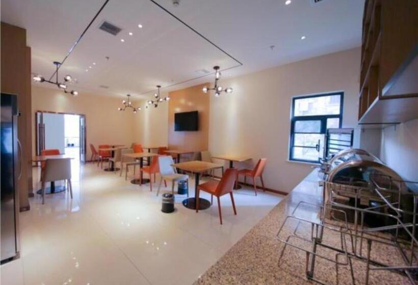 בית מלון כפרי City Comfort Inn Yichang Yiling Bus Station Wanda Plaza