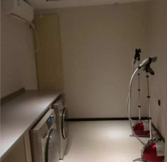 Hotelli City Comfort Inn Zhanjiang Leizhou Xihu Avenue