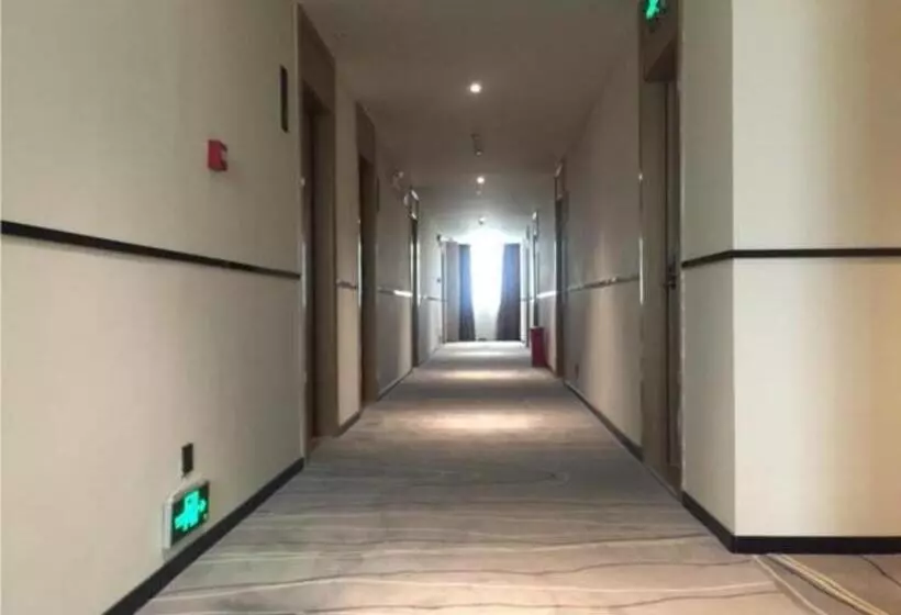 Hotelli City Comfort Inn Zhanjiang Leizhou Xihu Avenue