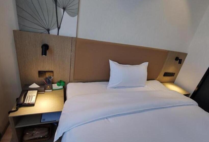 Отель Greentree Inn Express Fuzhou Linchuan District Gandong Auto City