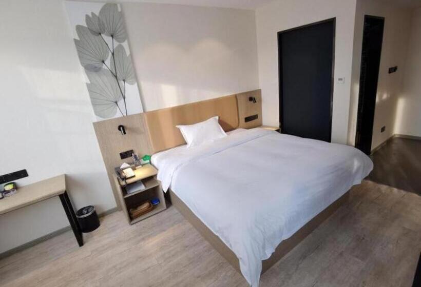 Отель Greentree Inn Express Fuzhou Linchuan District Gandong Auto City