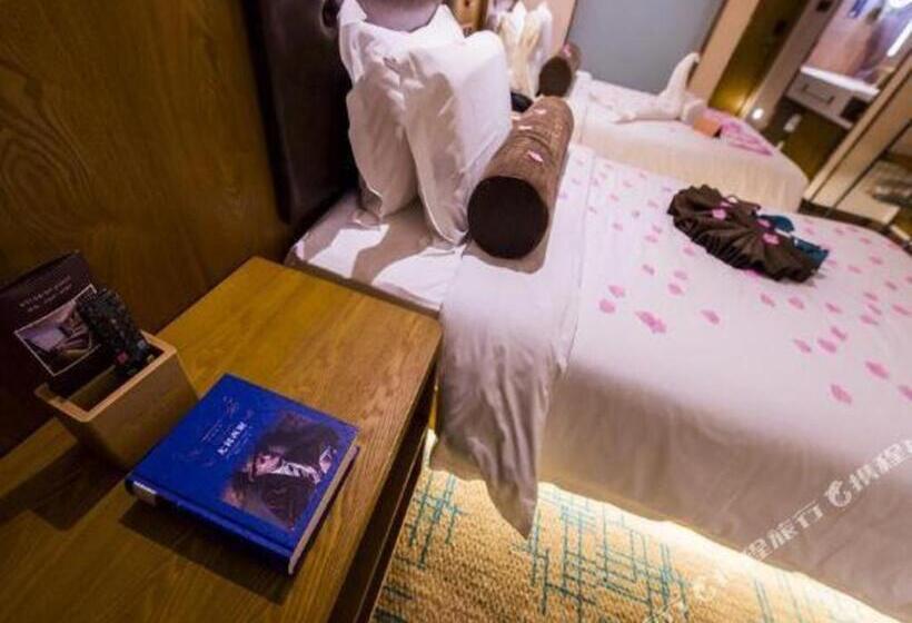 Hotel James Joyce Coffetel Changchun People S Square