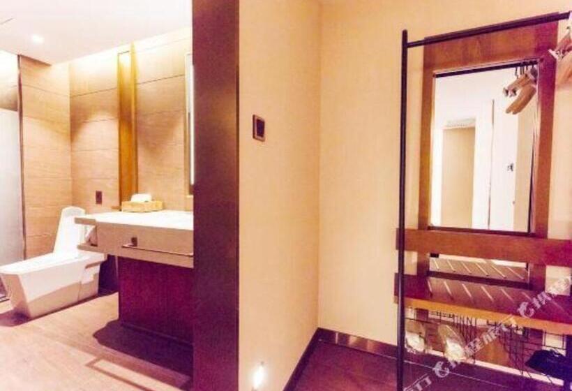 Hotel James Joyce Coffetel Changchun People S Square