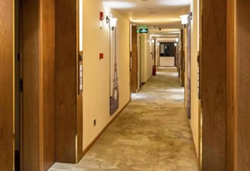 Hotelli James Joyce Coffetel ，the Innovation Center Of Huananchuanggu ，in Zhang Cha Of Foshan City