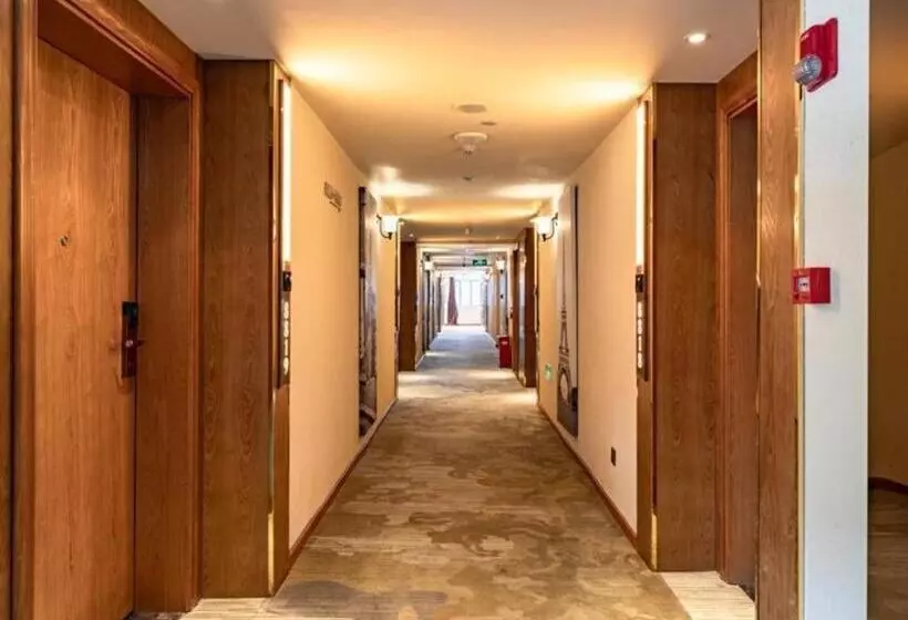 Hotelli James Joyce Coffetel ，the Innovation Center Of Huananchuanggu ，in Zhang Cha Of Foshan City