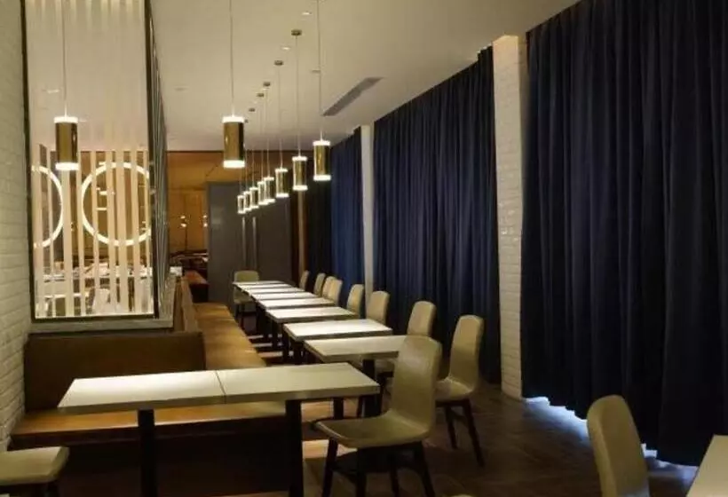 Hotelli Jinjiang Inn Select Jiuquan Wanda Plaza