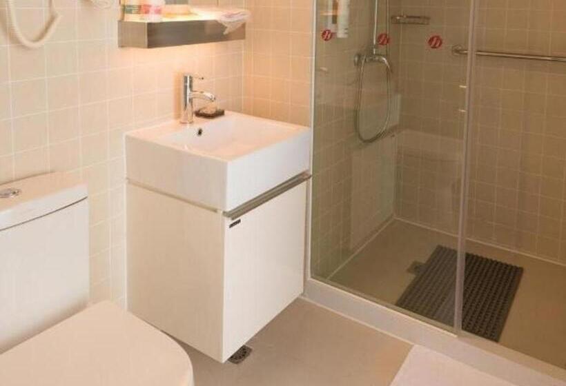 Hotel Jinjiang Inn Select Shenzhen Bitou Metro Station