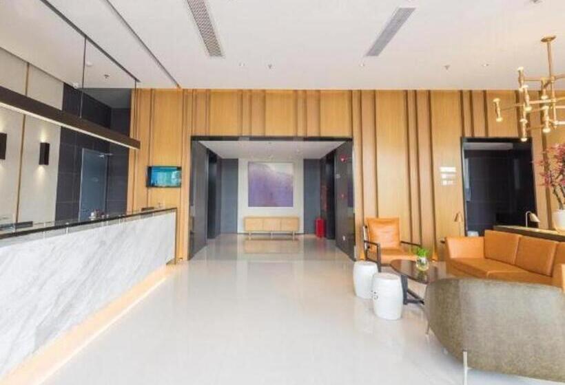 Hotel Jinjiang Inn Select Shenzhen Bitou Metro Station