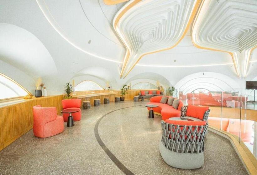 Hotelli Metadee Elite