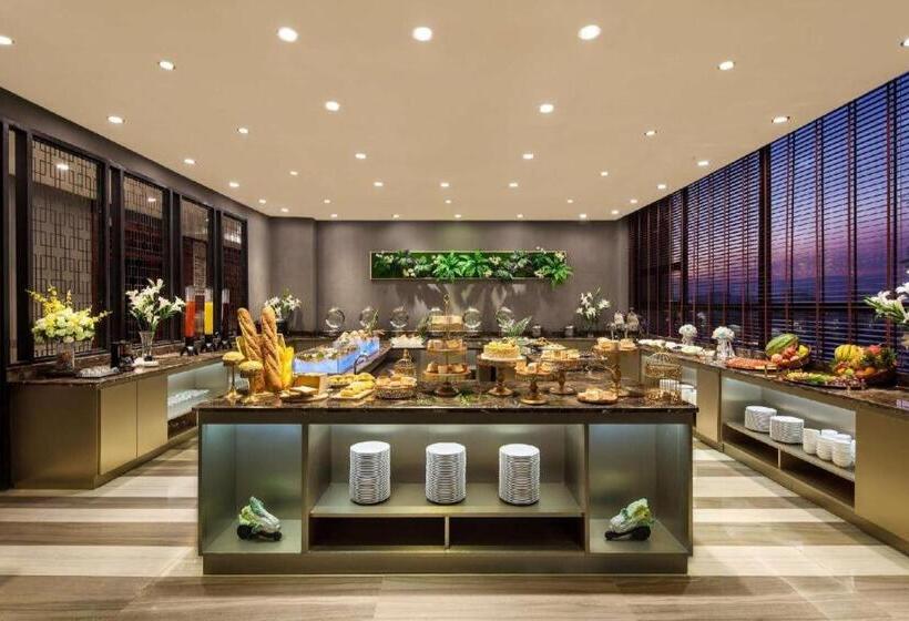 Hotel Ramada By Wyndham Liuzhou Luzhai