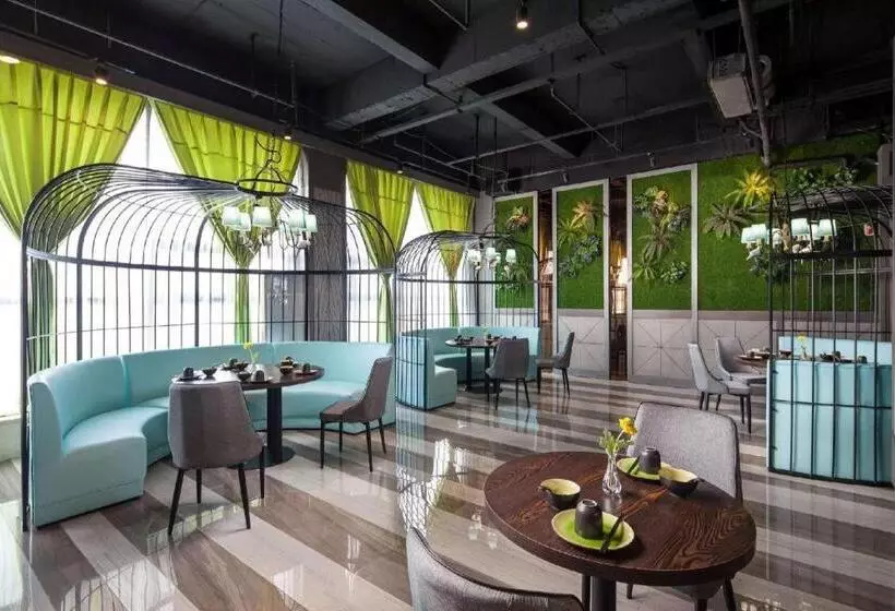 ホテル Ramada By Wyndham Liuzhou Luzhai