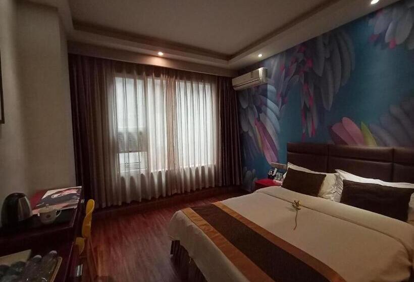 Pai Hotel Nanchong Huaxi Normal University