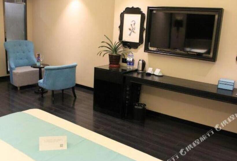 Xana Hotelle· Shijiazhuang Yaqing Street