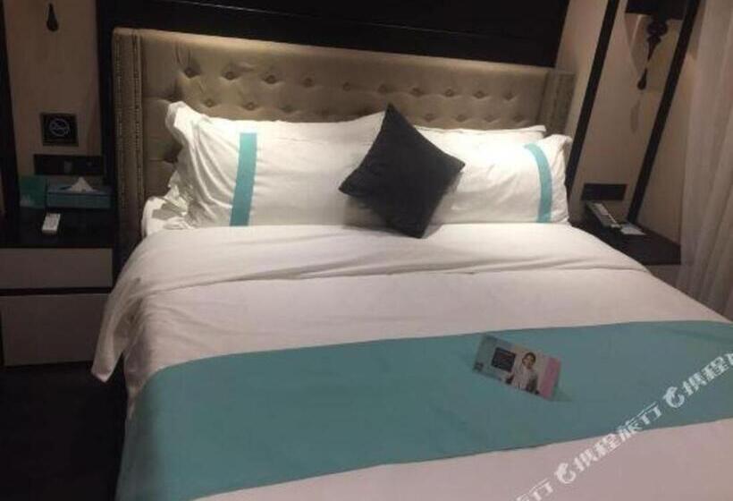 Xana Hotelle· Shijiazhuang Yaqing Street