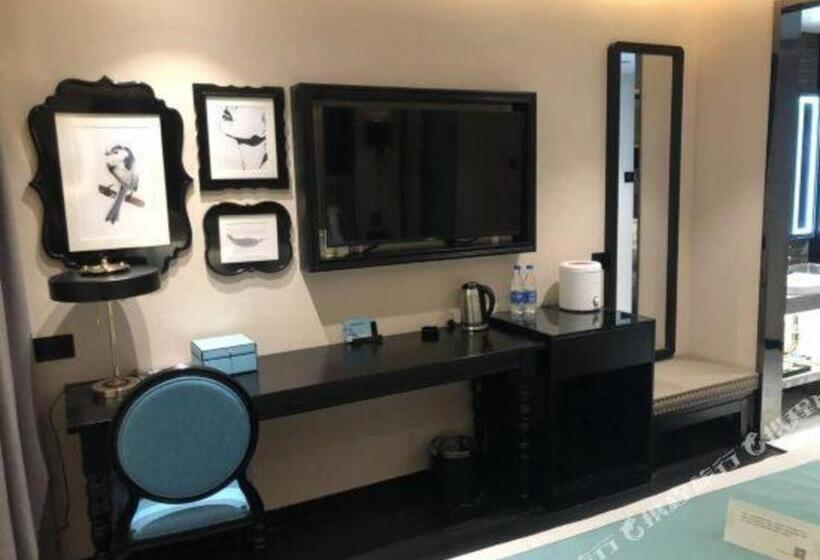 Xana Hotelle· Shijiazhuang Yaqing Street