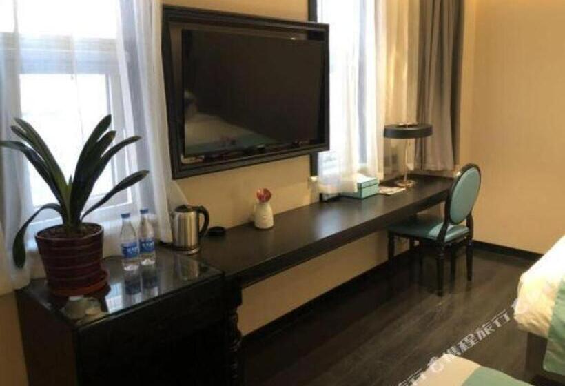 Xana Hotelle· Shijiazhuang Yaqing Street