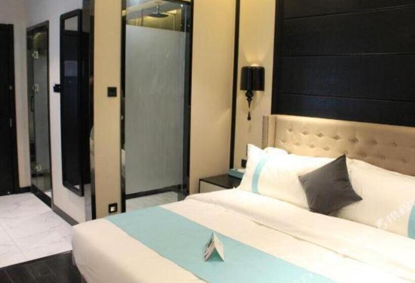 Xana Hotelle· Shijiazhuang Yaqing Street