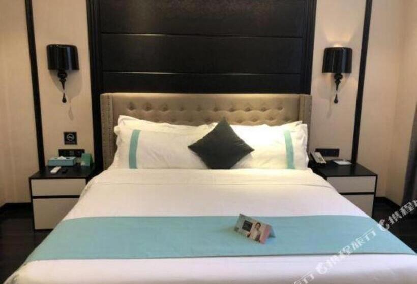 Xana Hotelle· Shijiazhuang Yaqing Street