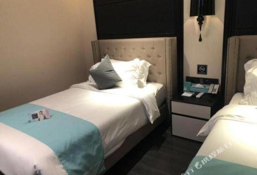 Xana Hotelle· Shijiazhuang Yaqing Street