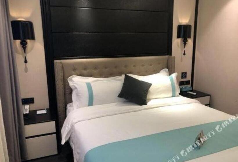 Xana Hotelle· Shijiazhuang Yaqing Street