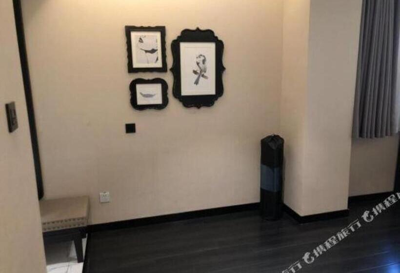 Xana Hotelle· Shijiazhuang Yaqing Street