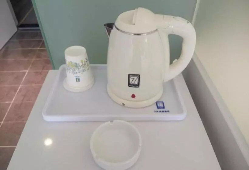 7 Days Hotel Xinyang Mall North Passenger Terminal