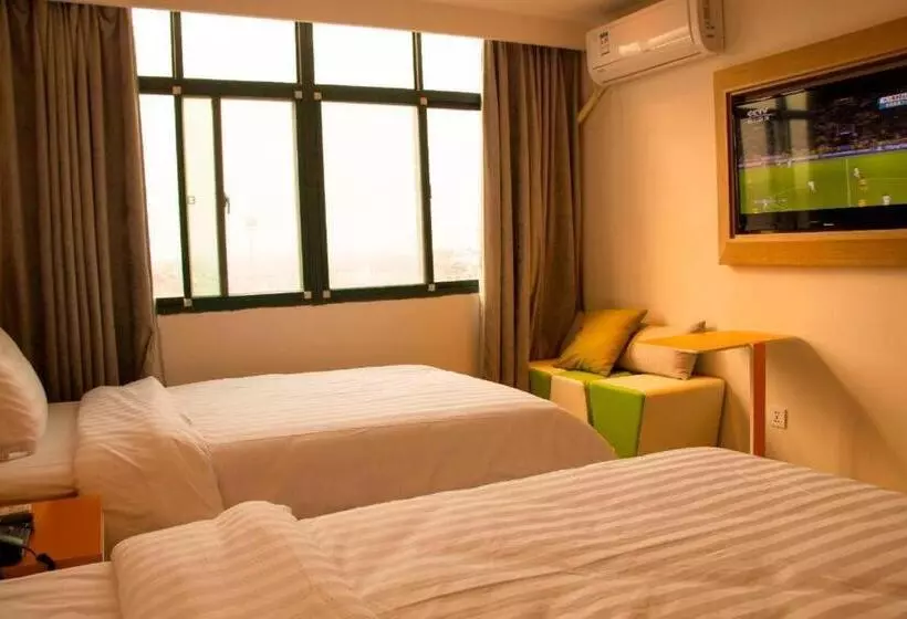 7 Days Hotel Xinyang Mall North Passenger Terminal