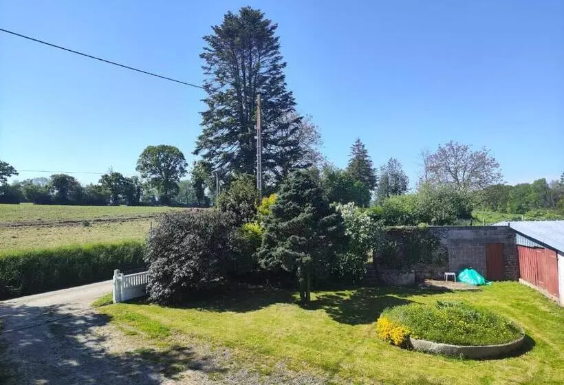 Aamiaismajoitus (B&B) Marianne Cottage Chambre D Hotes