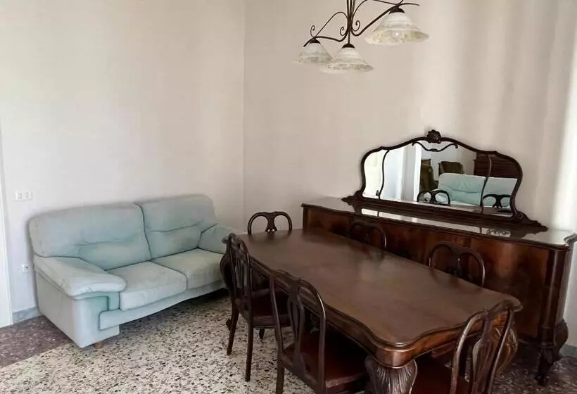 ベッドアンドブレックファースト Palazzo N.d. Maria Addolorata Campa Alari