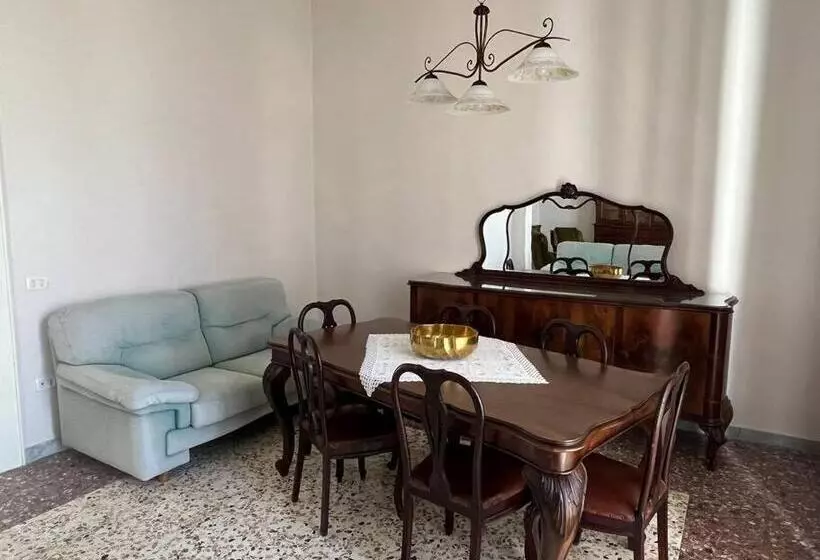 ベッドアンドブレックファースト Palazzo N.d. Maria Addolorata Campa Alari