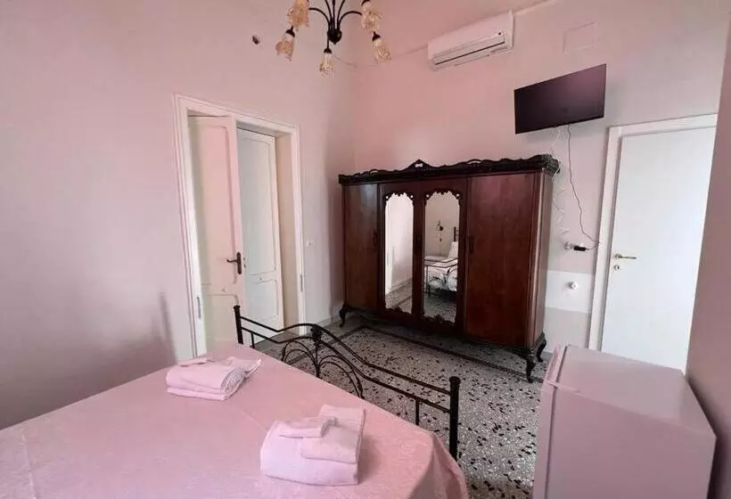 ベッドアンドブレックファースト Palazzo N.d. Maria Addolorata Campa Alari