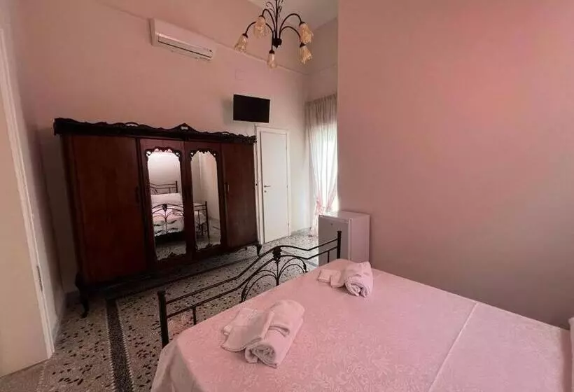 ベッドアンドブレックファースト Palazzo N.d. Maria Addolorata Campa Alari