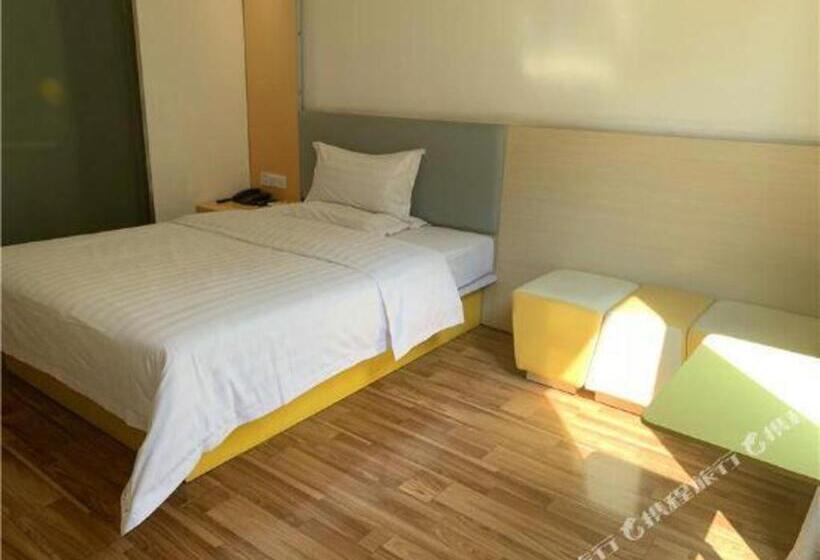 בית מלון כפרי 7days Inn Changsha University