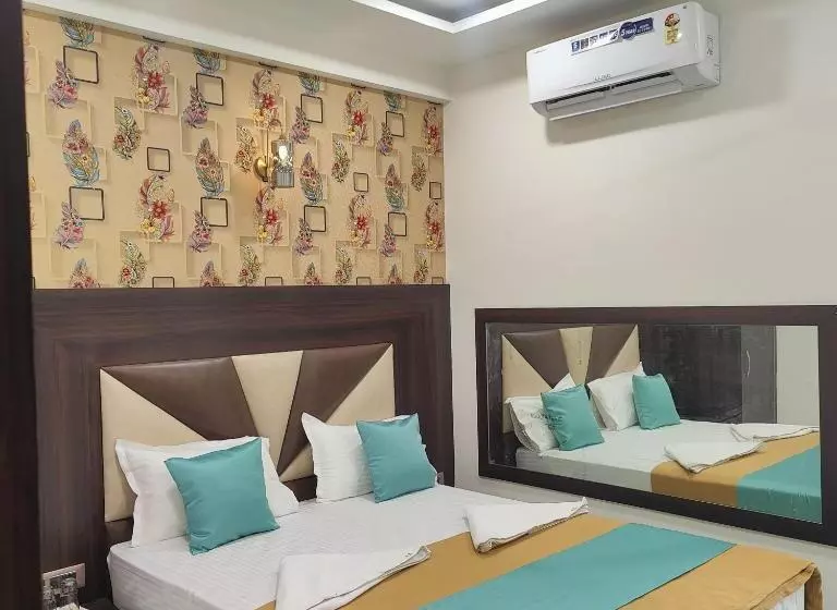 ホテル Aayan Residency Boarding & Lodging