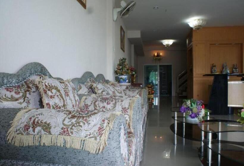 Hotel Crystal Place Buayai