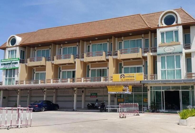 Hotel Crystal Place Buayai