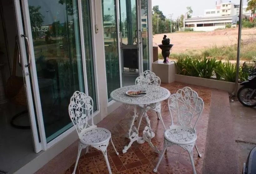 ホテル Crystal Place Buayai