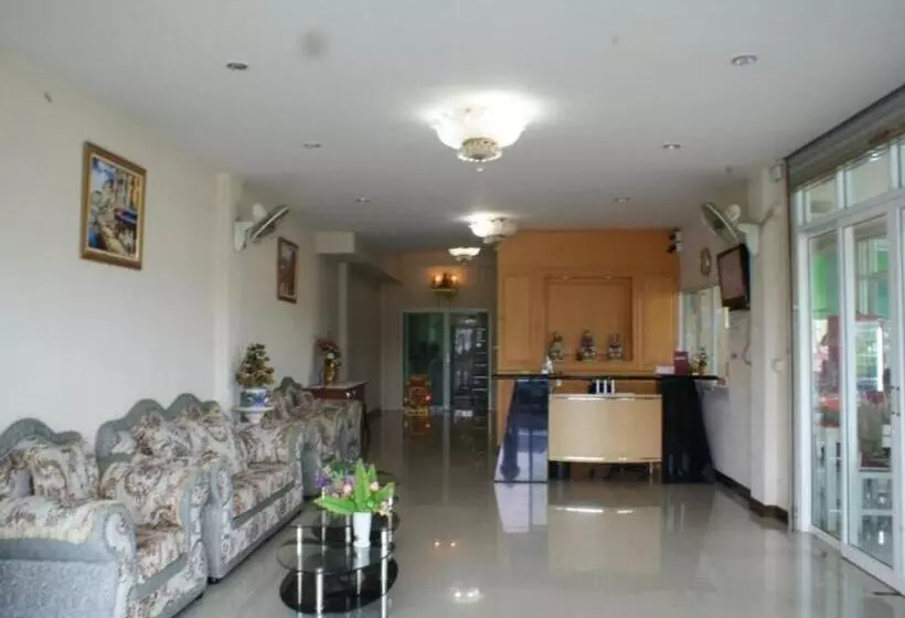 ホテル Crystal Place Buayai