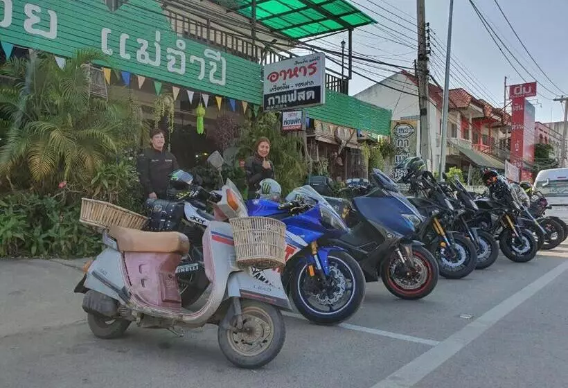 Hotelli Huen Fai Mae Jampee