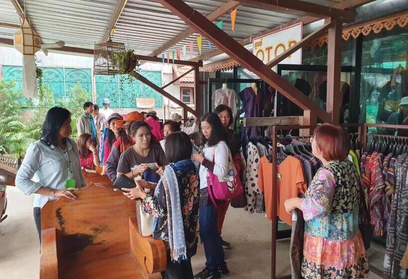 Hotel Huen Fai Mae Jampee