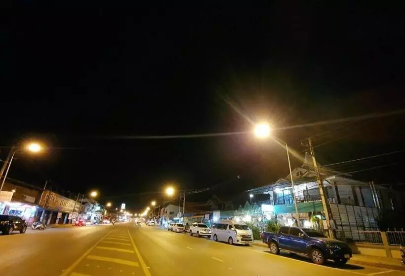 Hotelli Huen Fai Mae Jampee