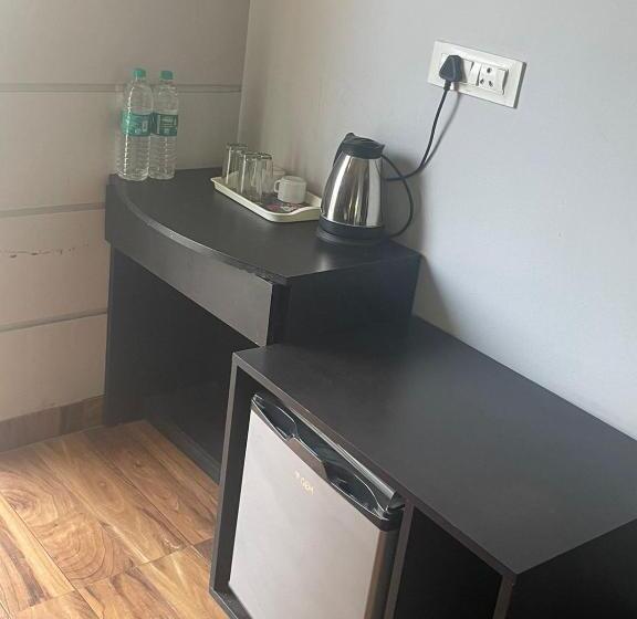 Отель Vrindavan Rooms