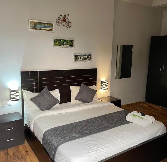 Отель Vrindavan Rooms