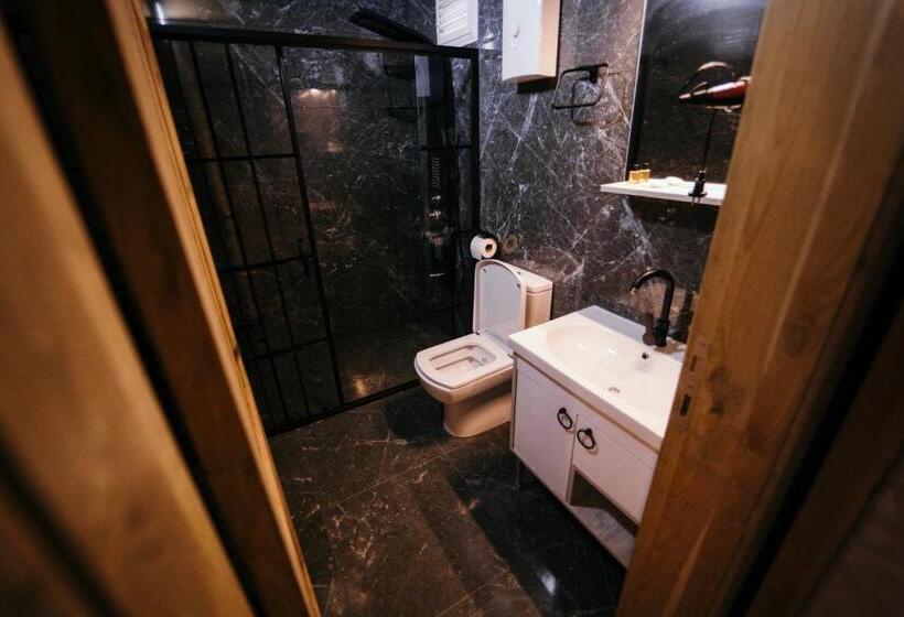 Lome çiftliği Otel Ve Restoran