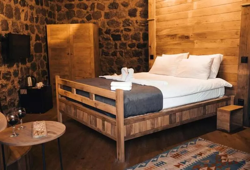 Lome çiftliği Otel Ve Restoran