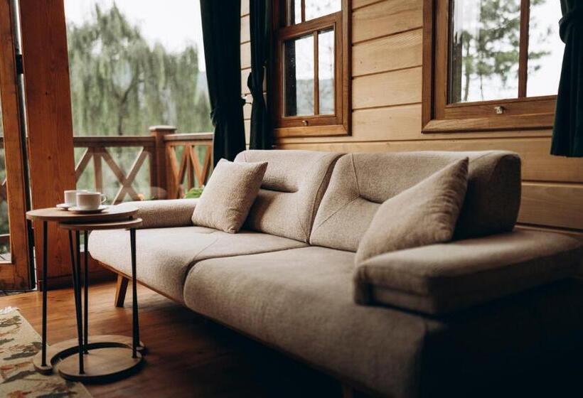 Lome çiftliği Otel Ve Restoran