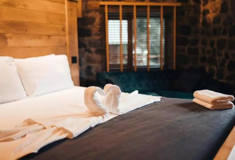 Lome çiftliği Otel Ve Restoran